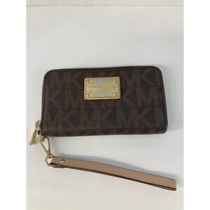 MICHAEL KORS MEDIUM SAFFIANO LEATHER SIGNATUE PRINT WALLET